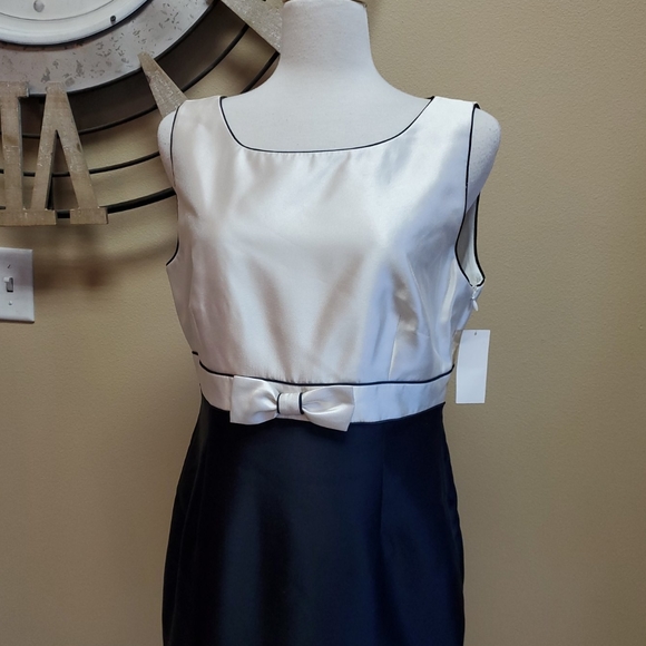 New Tahari 2 Piece Set - Picture 7 of 12